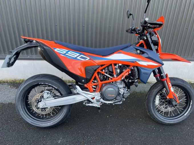 KTM 690 SMC R 4