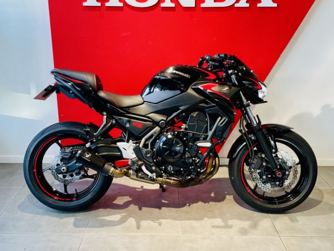 KAWASAKI Z650 ABS 4