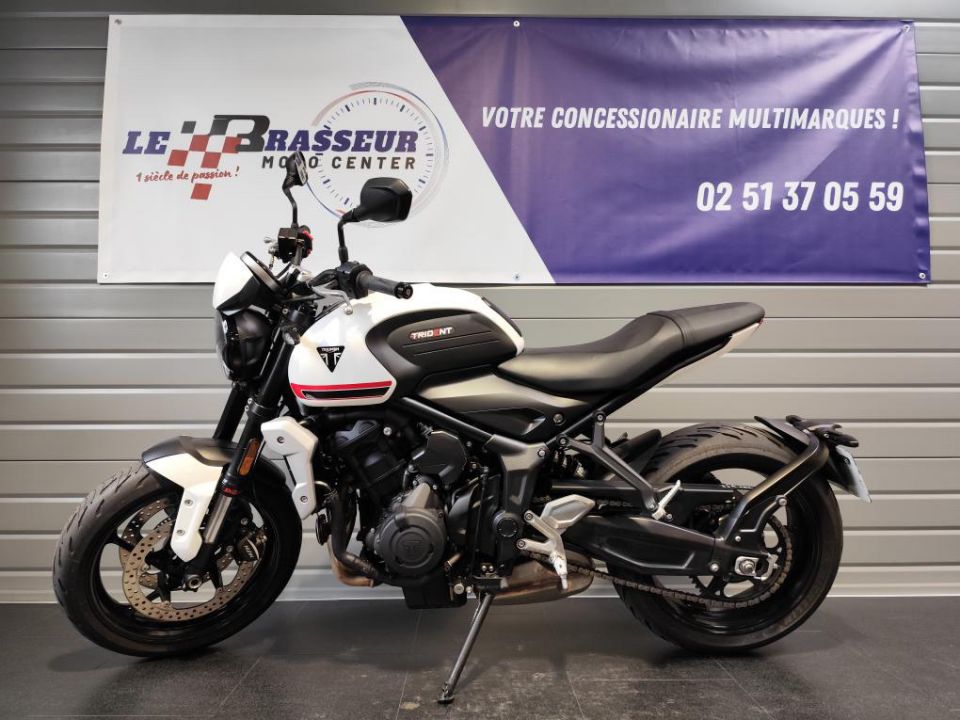 TRIUMPH TRIDENT 660 4