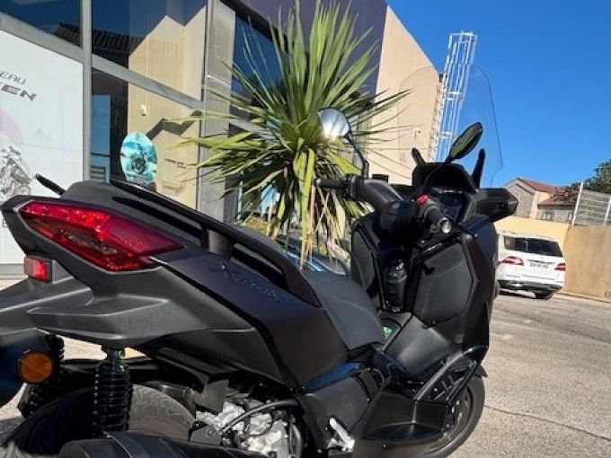 YAMAHA X-MAX 125 TECH MAX 4