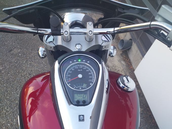 SUZUKI INTRUDER C1500T 4