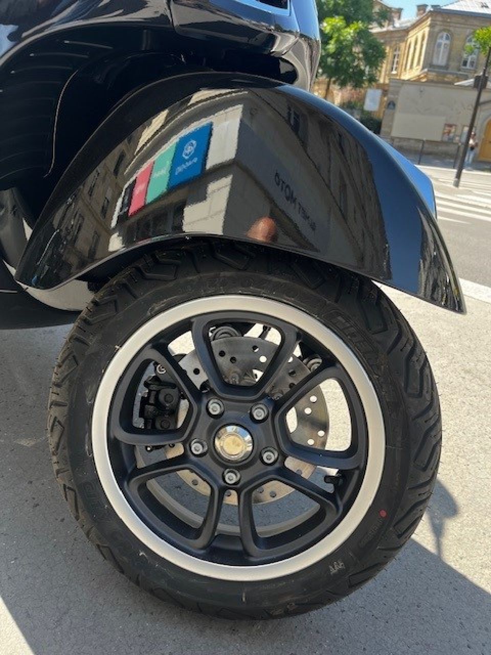 VESPA GTS 125IE SUPER 4