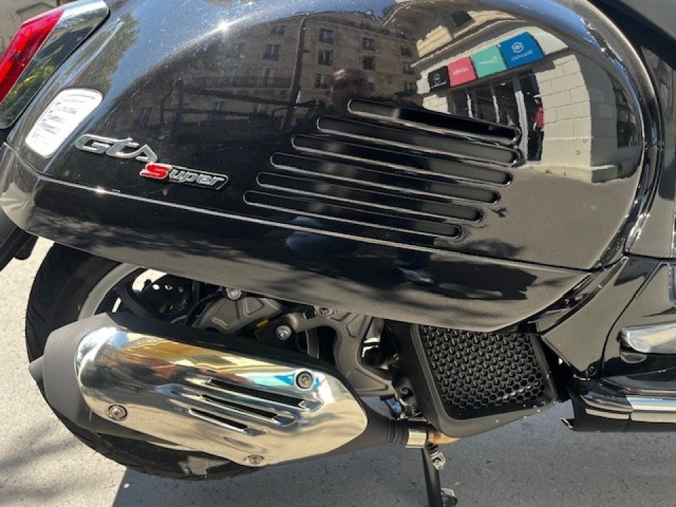 VESPA GTS 125IE SUPER 4