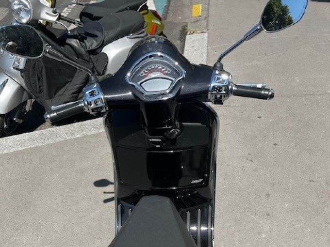 VESPA GTS 125IE SUPER 4