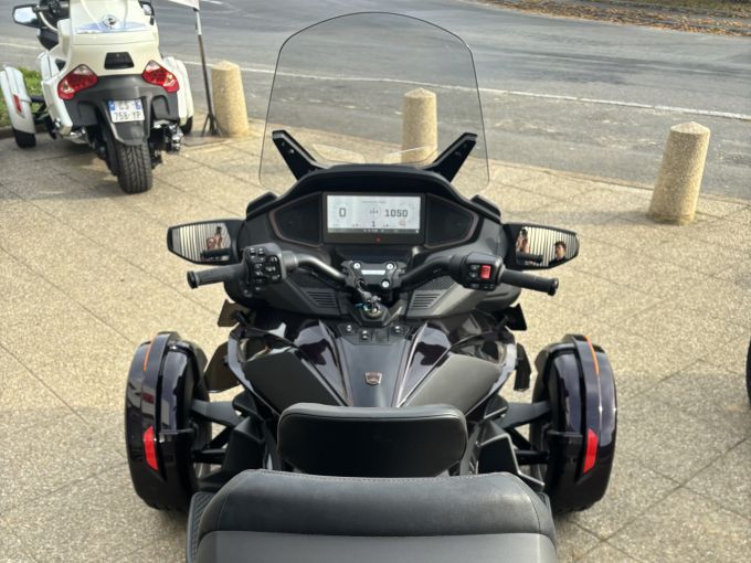CAN-AM SPYDER RT 4