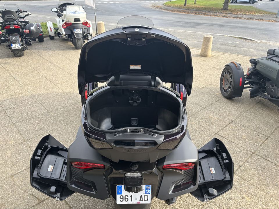 CAN-AM SPYDER RT 4