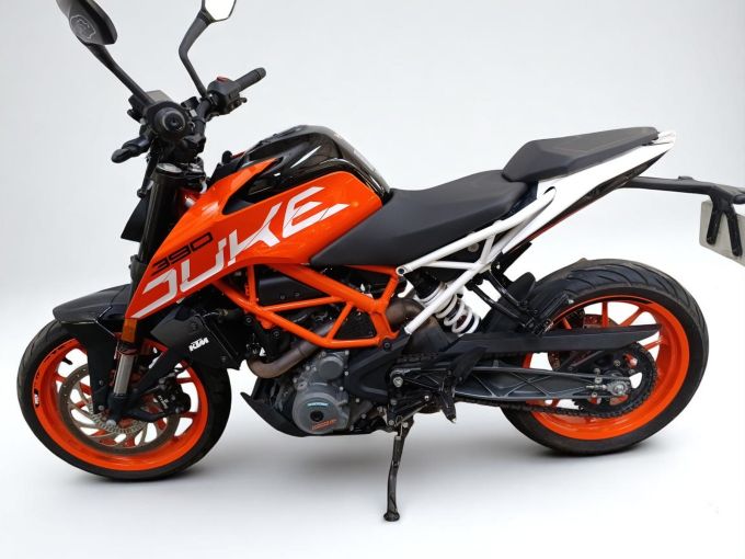 KTM 390 DUKE 4