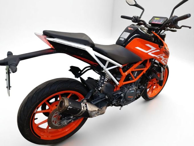 KTM 390 DUKE 4