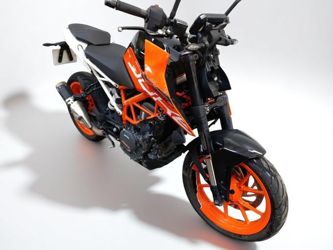 KTM 390 DUKE 4