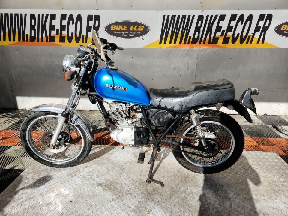 SUZUKI GN 125 4
