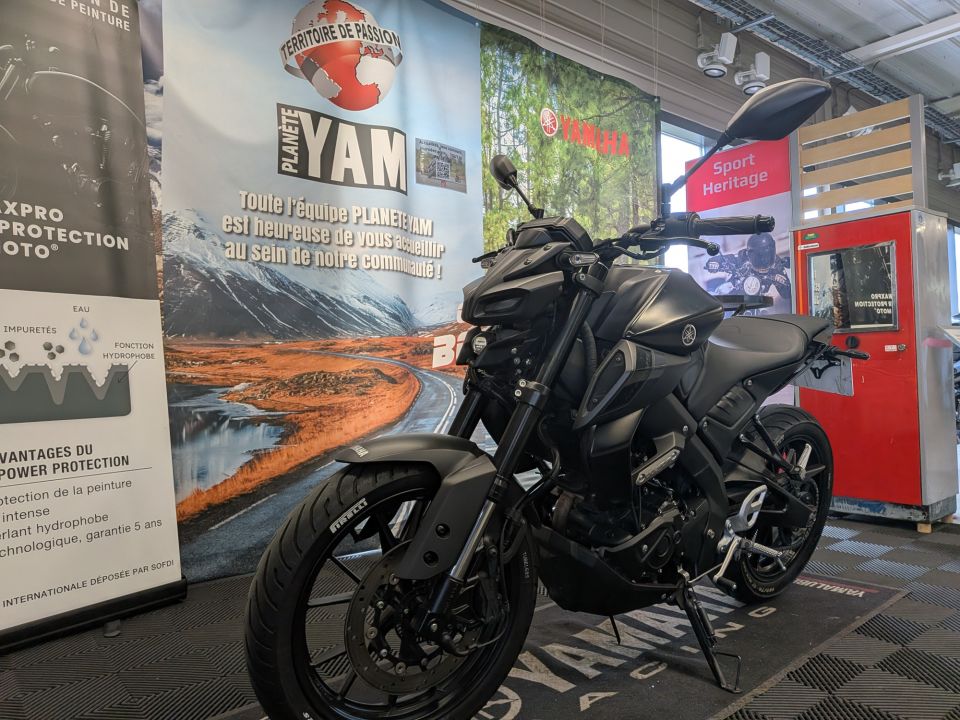 YAMAHA MT-125 ABS 4