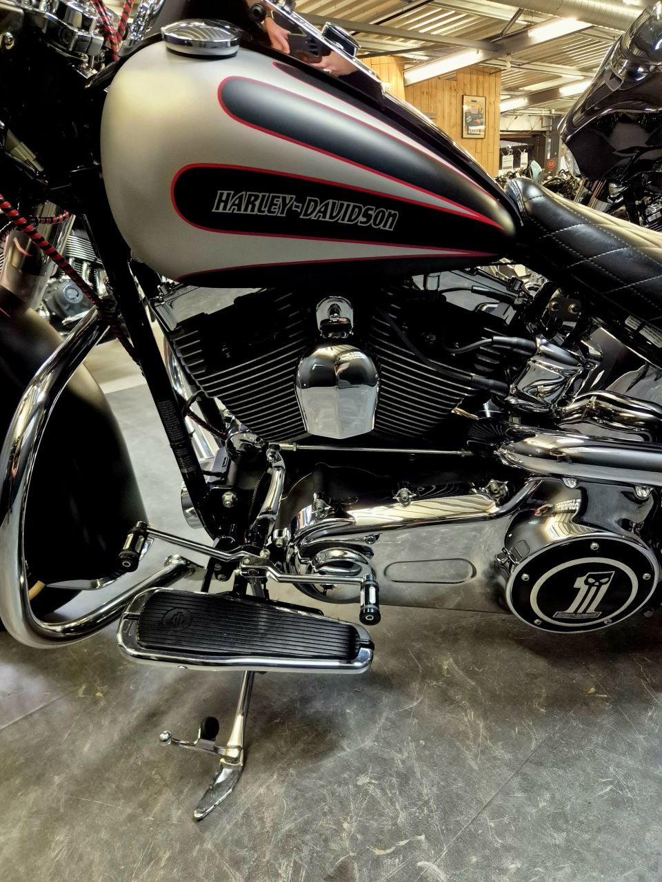 HARLEY-DAVIDSON SOFTAIL DELUXE 1584 4