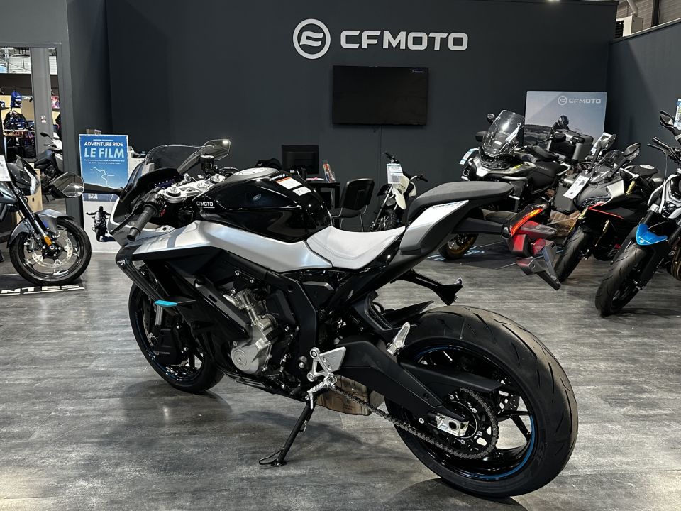 CF MOTO 675 SR-R 4
