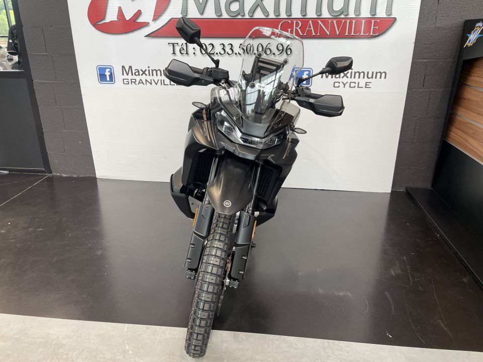 CF MOTO 800 MT-X 4