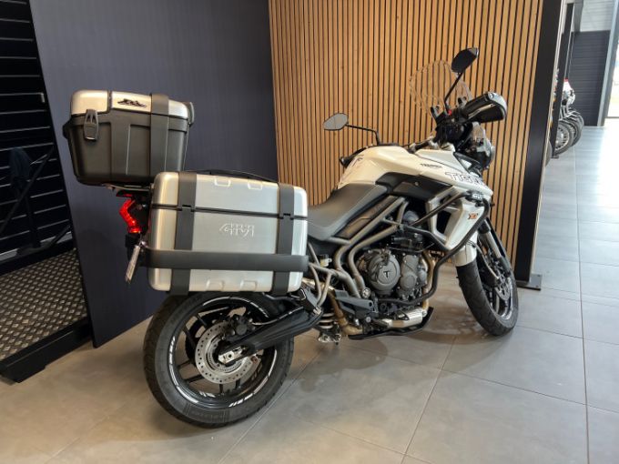 TRIUMPH TIGER 800 XRX 4