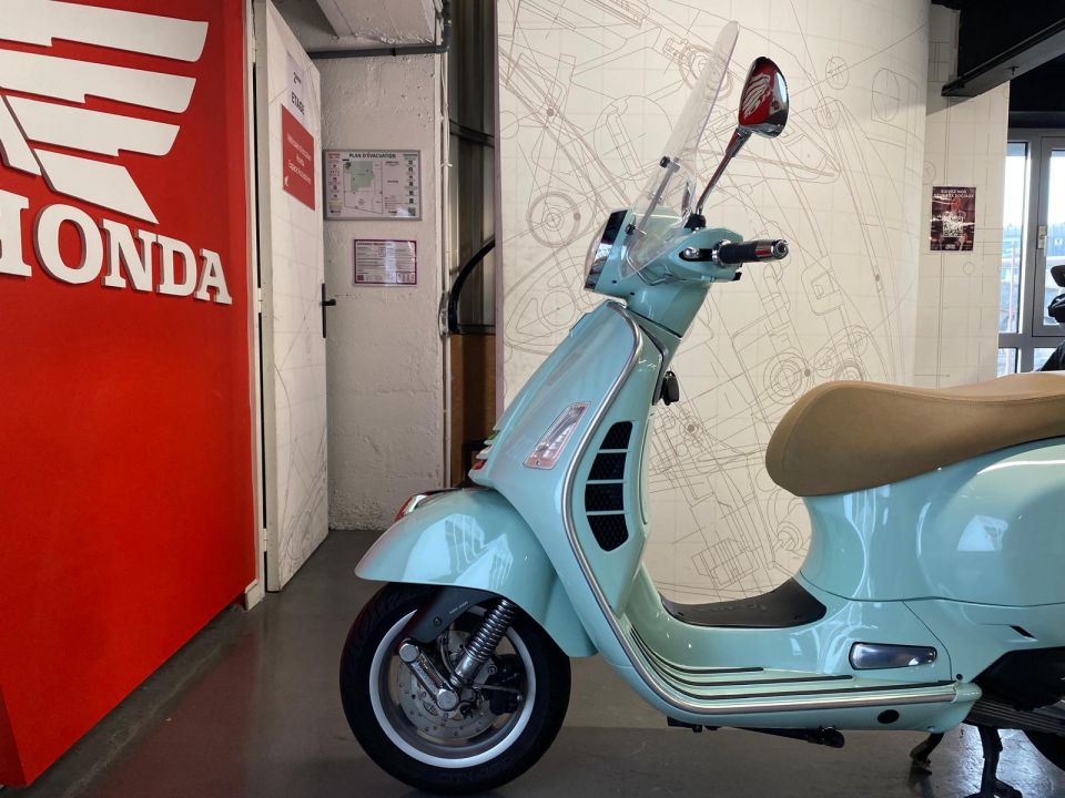 VESPA GTS 300 4