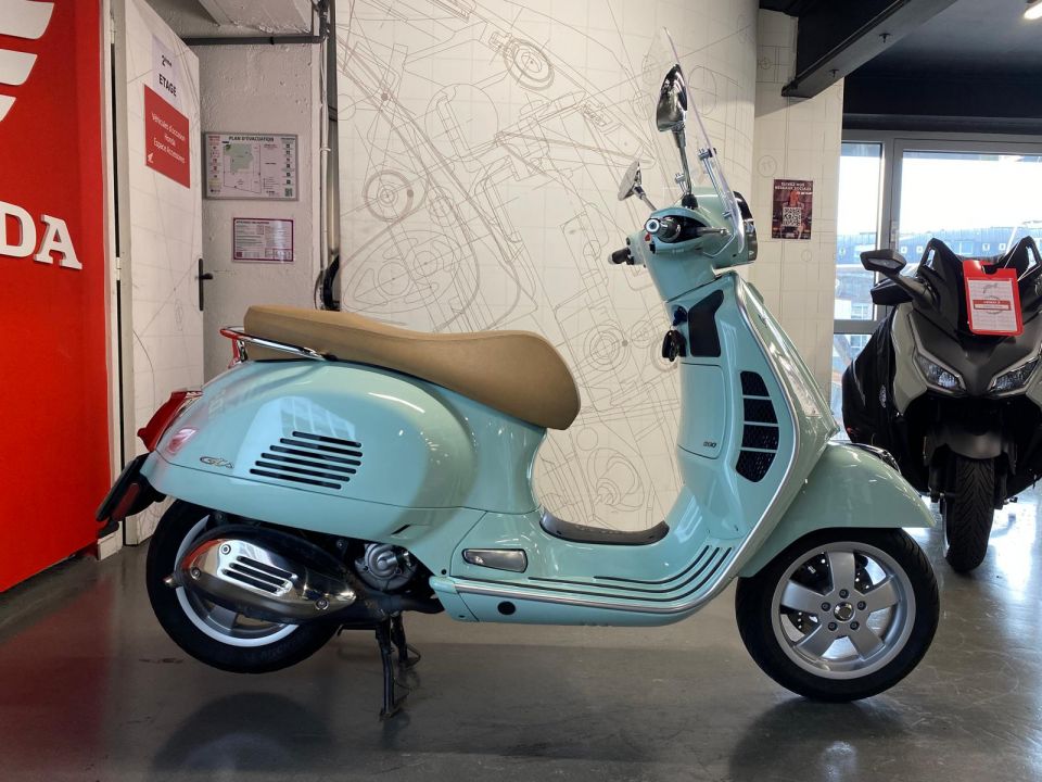 VESPA GTS 300 4