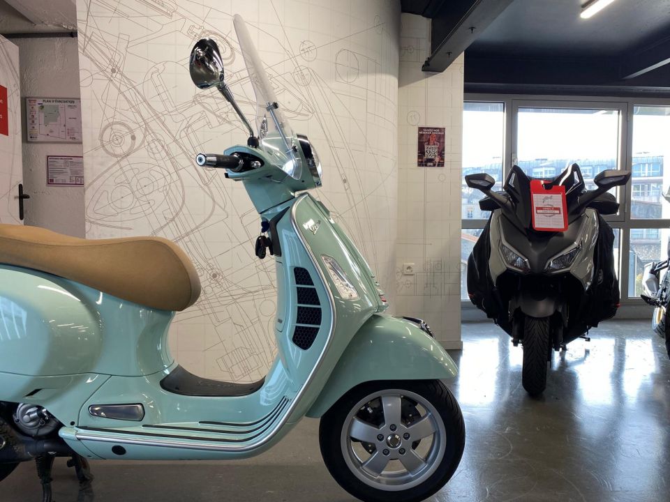 VESPA GTS 300 4
