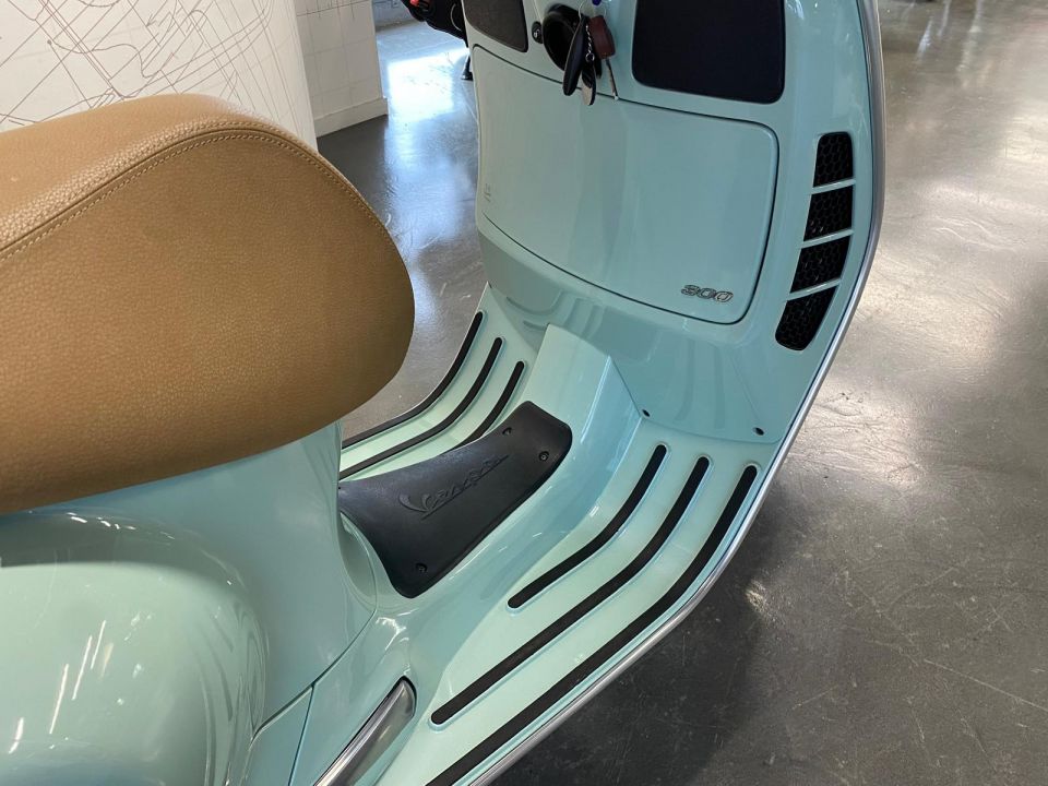 VESPA GTS 300 4