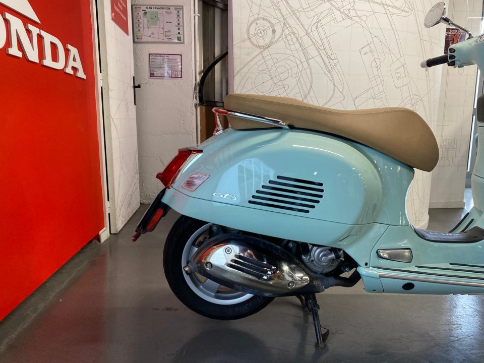VESPA GTS 300 4