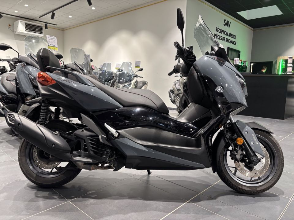 YAMAHA X-MAX 125 TECH MAX 4