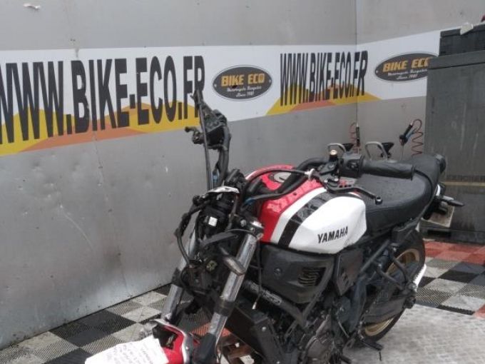 YAMAHA XSR 700 4