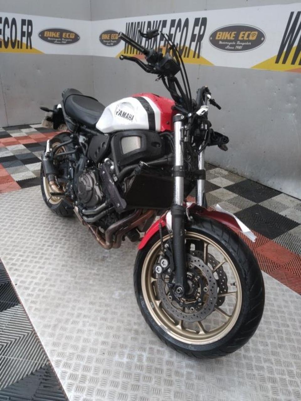YAMAHA XSR 700 4