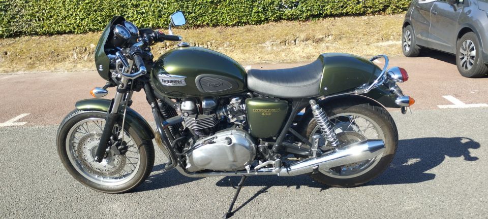 TRIUMPH Thruxton 4