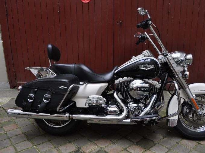 HARLEY-DAVIDSON TOURING ROAD KING 1690 CLASSIC 4