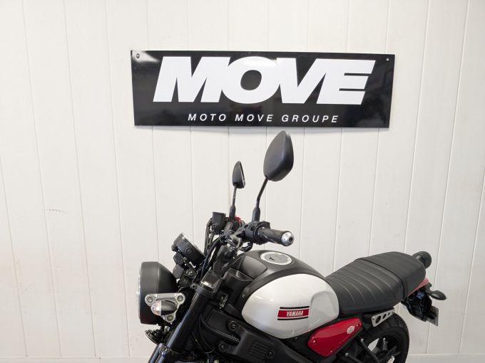 YAMAHA XSR 125 4