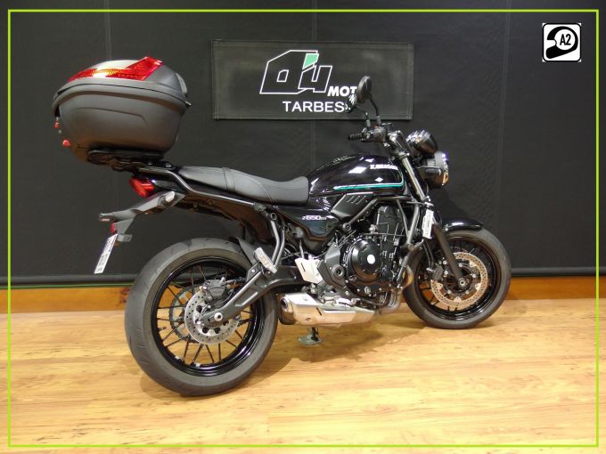KAWASAKI Z 650 RS 4