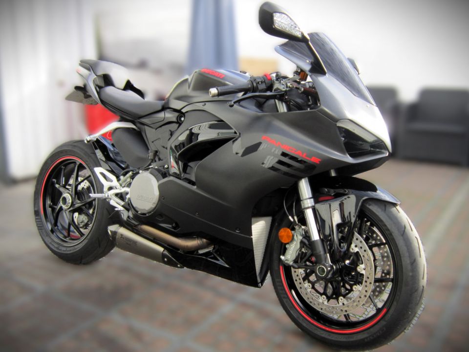 DUCATI PANIGALE V2 4