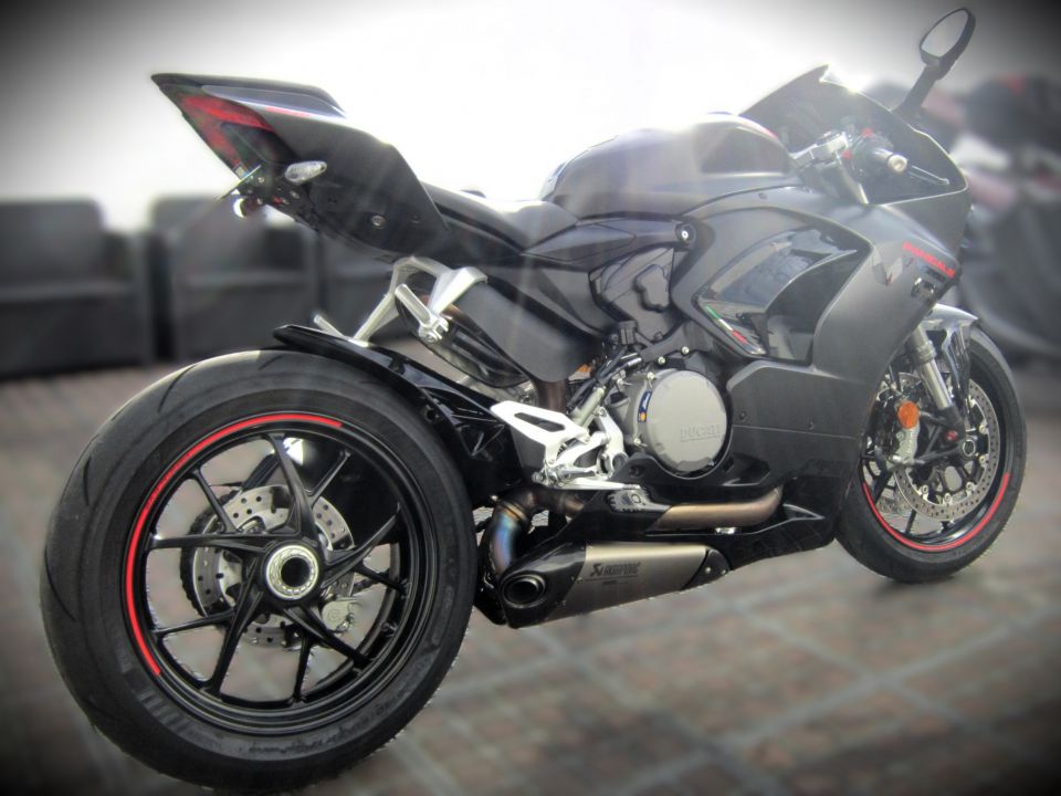 DUCATI PANIGALE V2 4