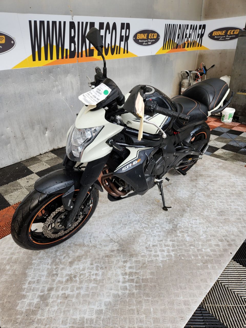 KAWASAKI ER-6 4