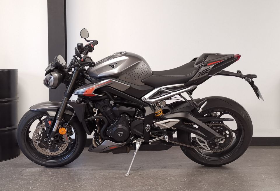 TRIUMPH STREET TRIPLE 765 RS 4
