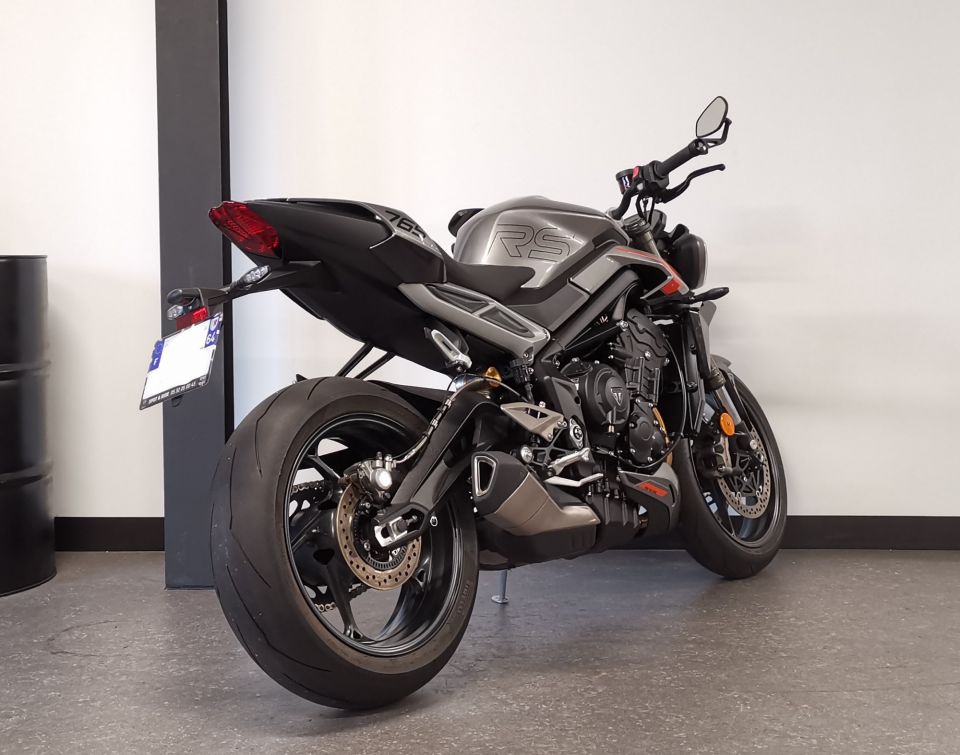 TRIUMPH STREET TRIPLE 765 RS 4