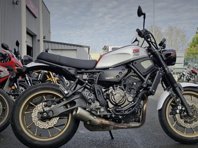 YAMAHA XSR 700 4