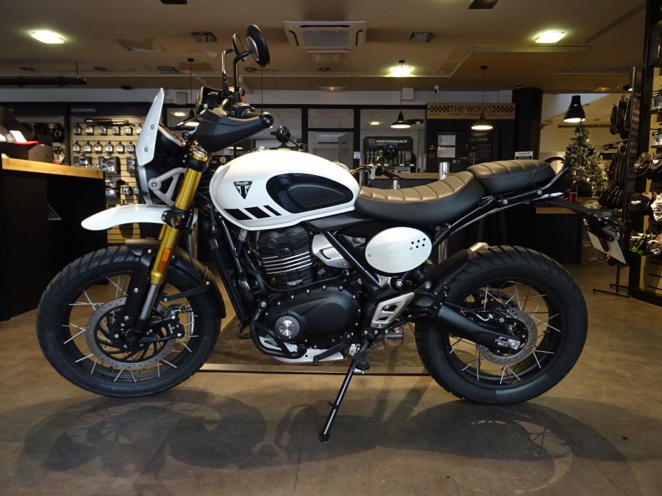 TRIUMPH Scrambler 400 XC 4