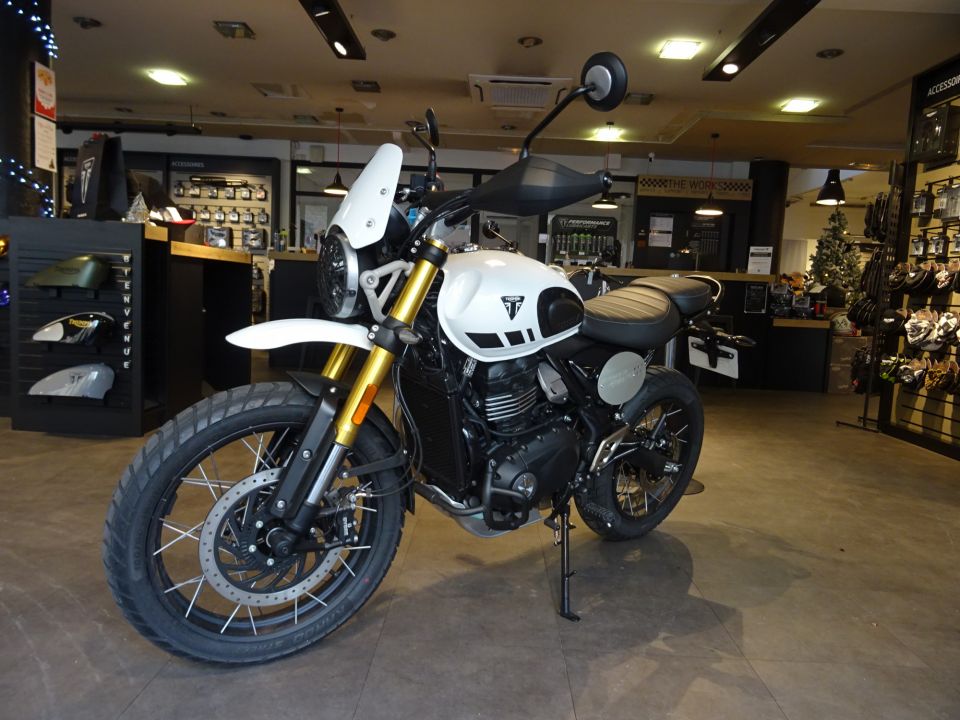 TRIUMPH Scrambler 400 XC 4