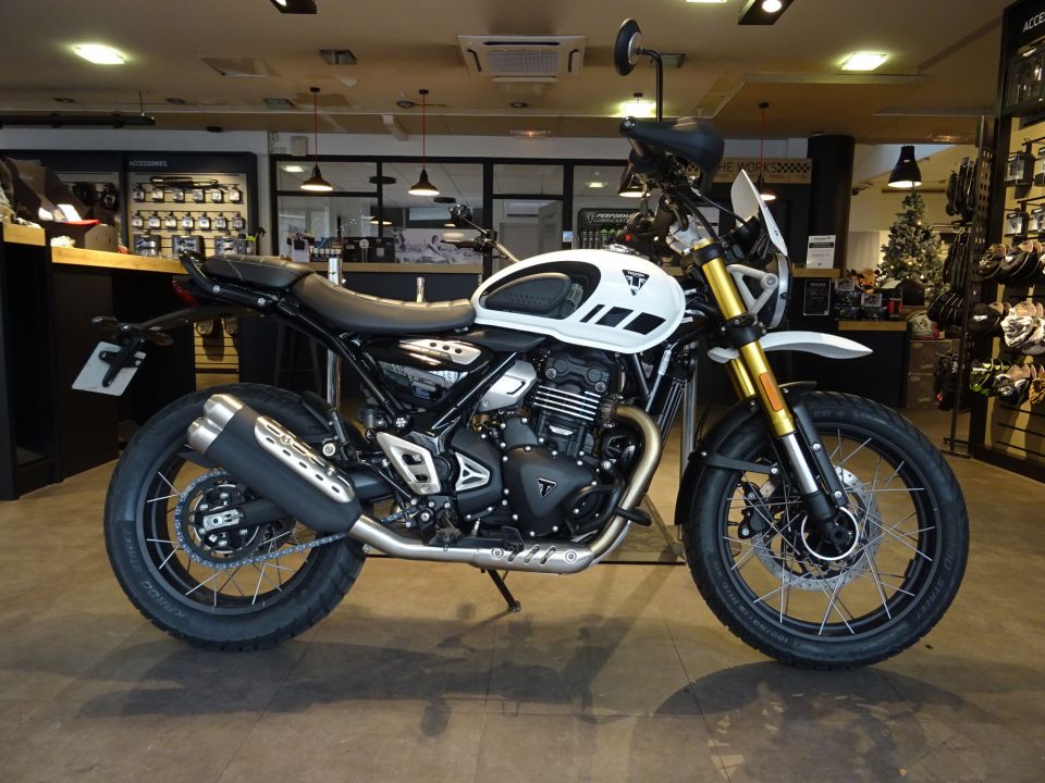 TRIUMPH Scrambler 400 XC 4