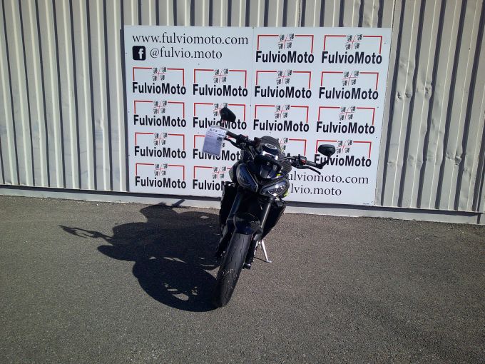 TRIUMPH STREET TRIPLE 765 RS 4