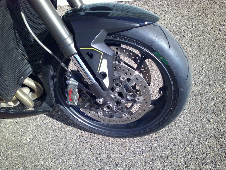 TRIUMPH STREET TRIPLE 765 RS 4