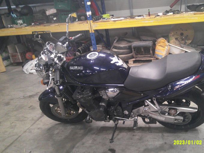 SUZUKI GSF 1200 N BANDIT 4