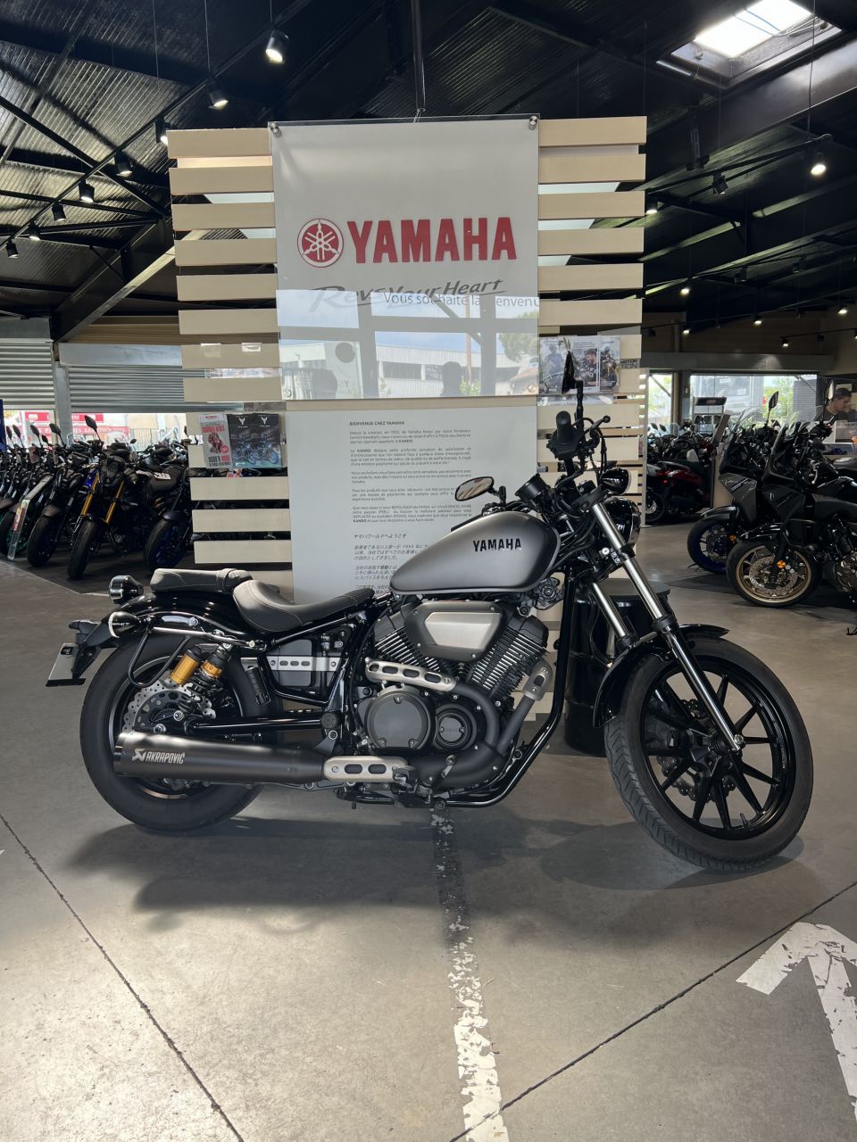 YAMAHA XV 950 BOLT R 4