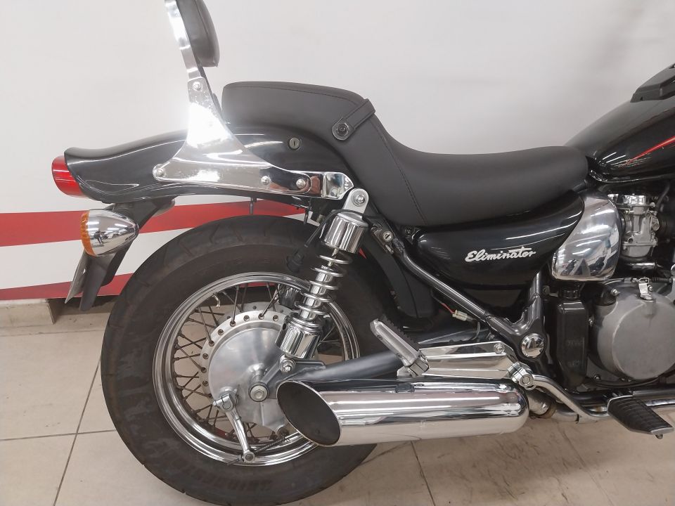 KAWASAKI ELIMINATOR 600 4