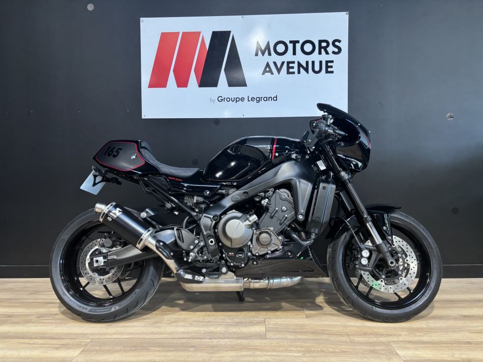 YAMAHA XSR 900 ABS 4