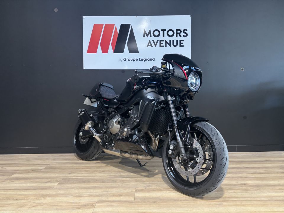 YAMAHA XSR 900 ABS 4