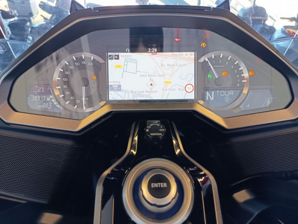 HONDA GoldWing Touring DCT Airbag 4