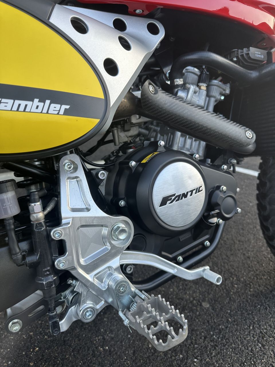 FANTIC CABALLERO 125 SCRAMBLER 4