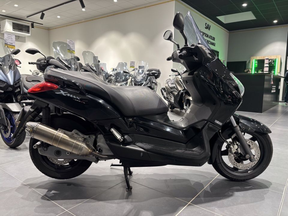 YAMAHA X-MAX 125 4